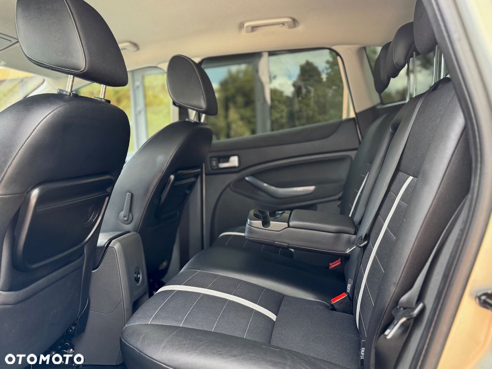 Ford Kuga 2.0 TDCi 4x4 Titanium - 16
