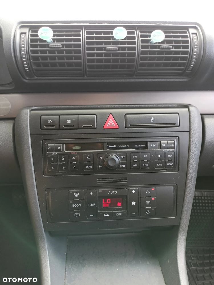 Audi A4 Avant - 10