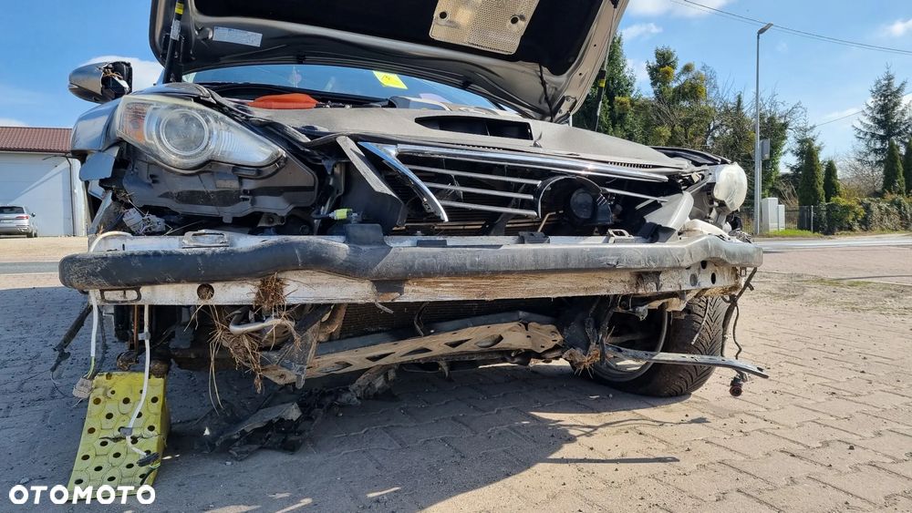 Lexus IS 300h Elegance - 31