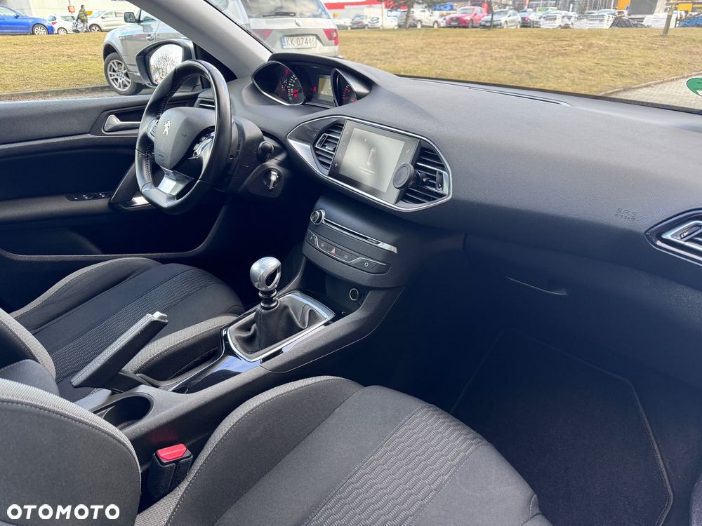 Peugeot 308 PureTech 130 GPF Stop & Start Style - 15