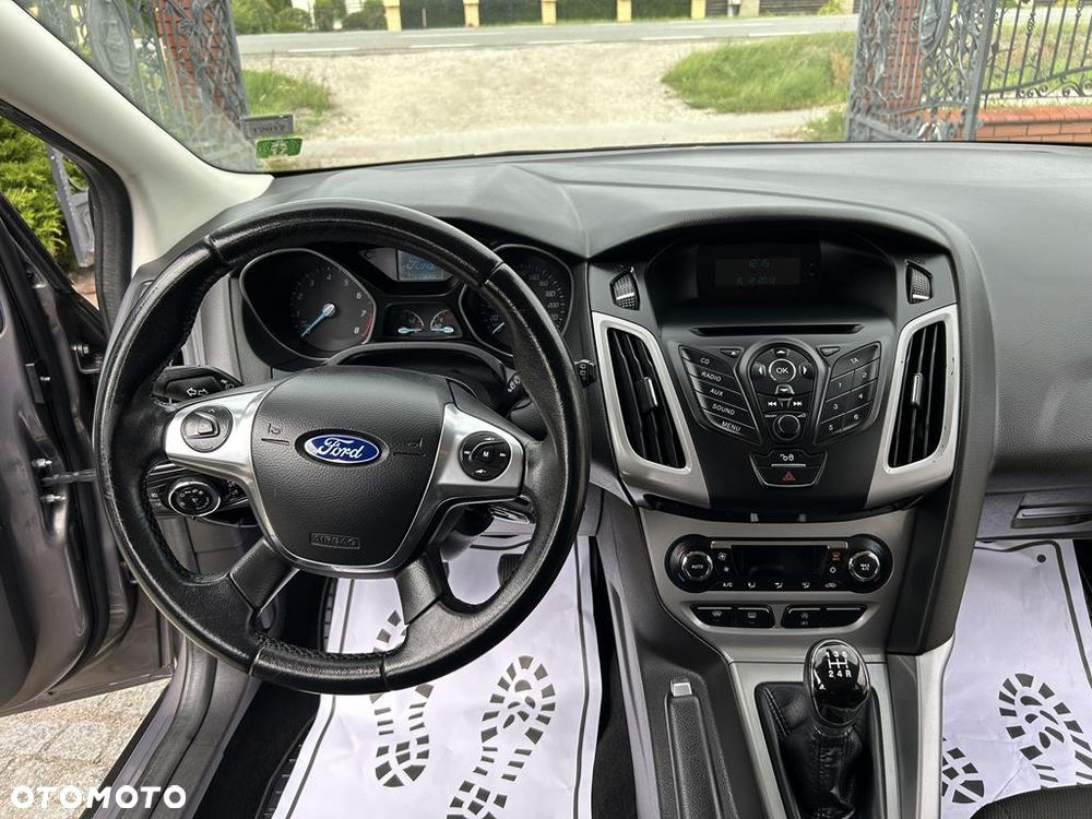 Ford Focus - 37
