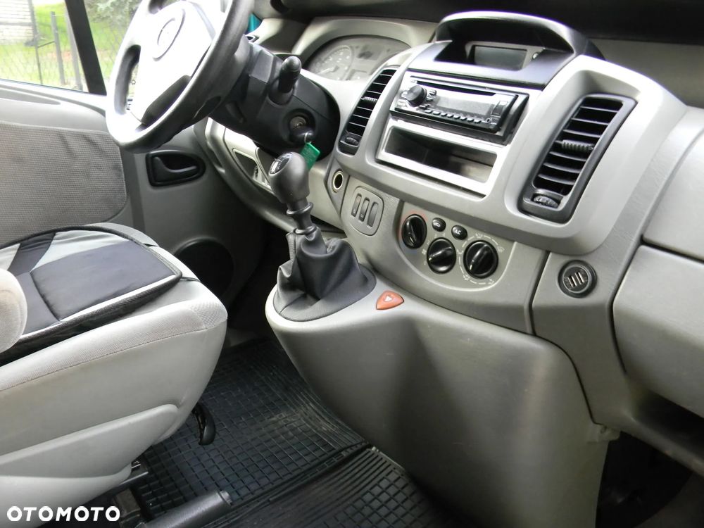 Opel Vivaro - 29