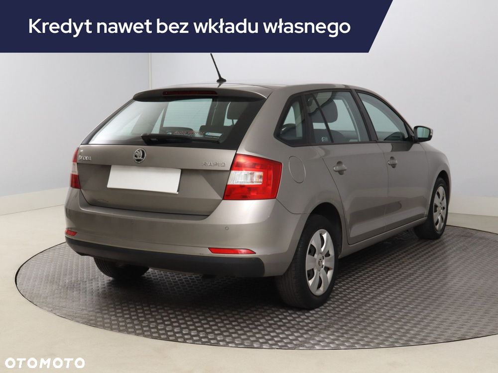 Skoda RAPID - 7