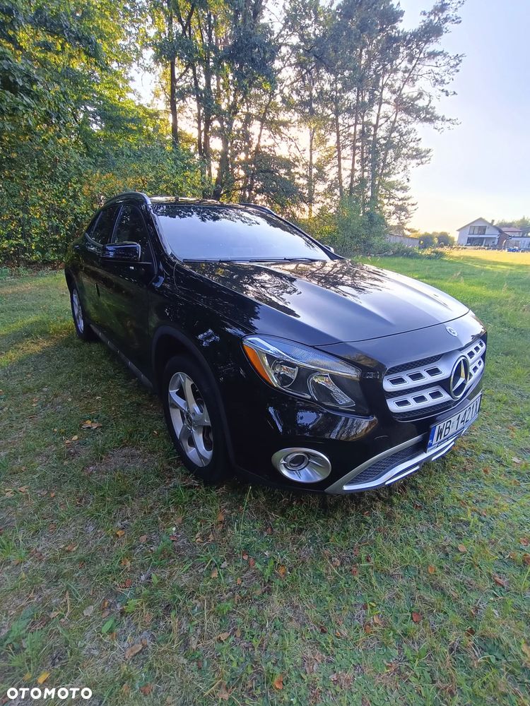 Mercedes-Benz GLA 250 4-Matic AMG Line - 13