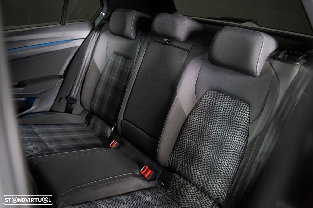 VW Golf 2.0 TDI GTD DSG - 46