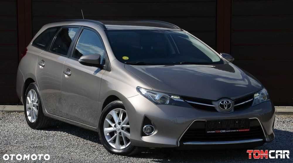 Toyota Auris - 2