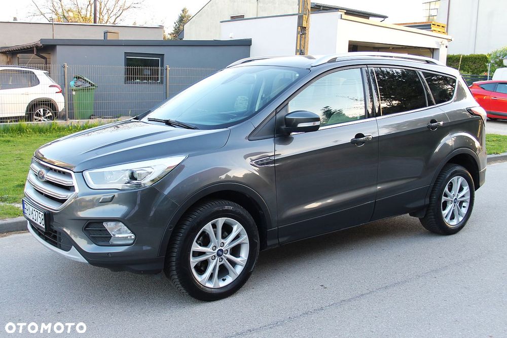 Ford Kuga 1.5 EcoBoost 2x4 Titanium - 4