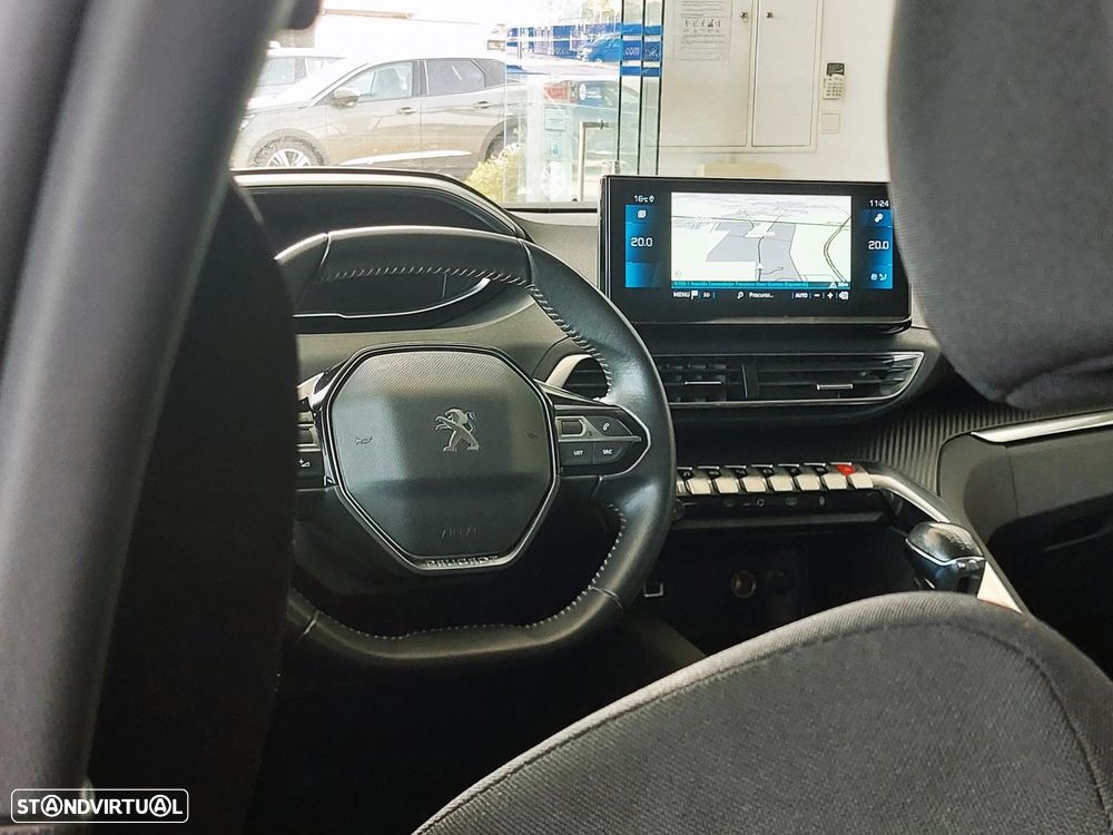 Peugeot 3008 1.5 BlueHDi Active Pack — fotografia 11