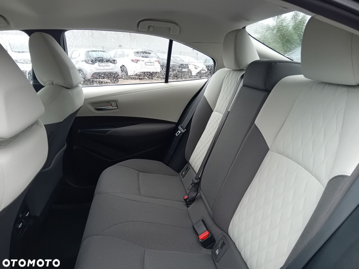 Toyota Corolla - 28