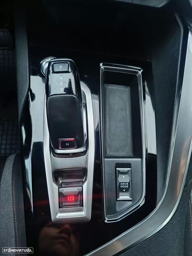 Peugeot 5008 PureTech 130 EAT6 Allure - 26