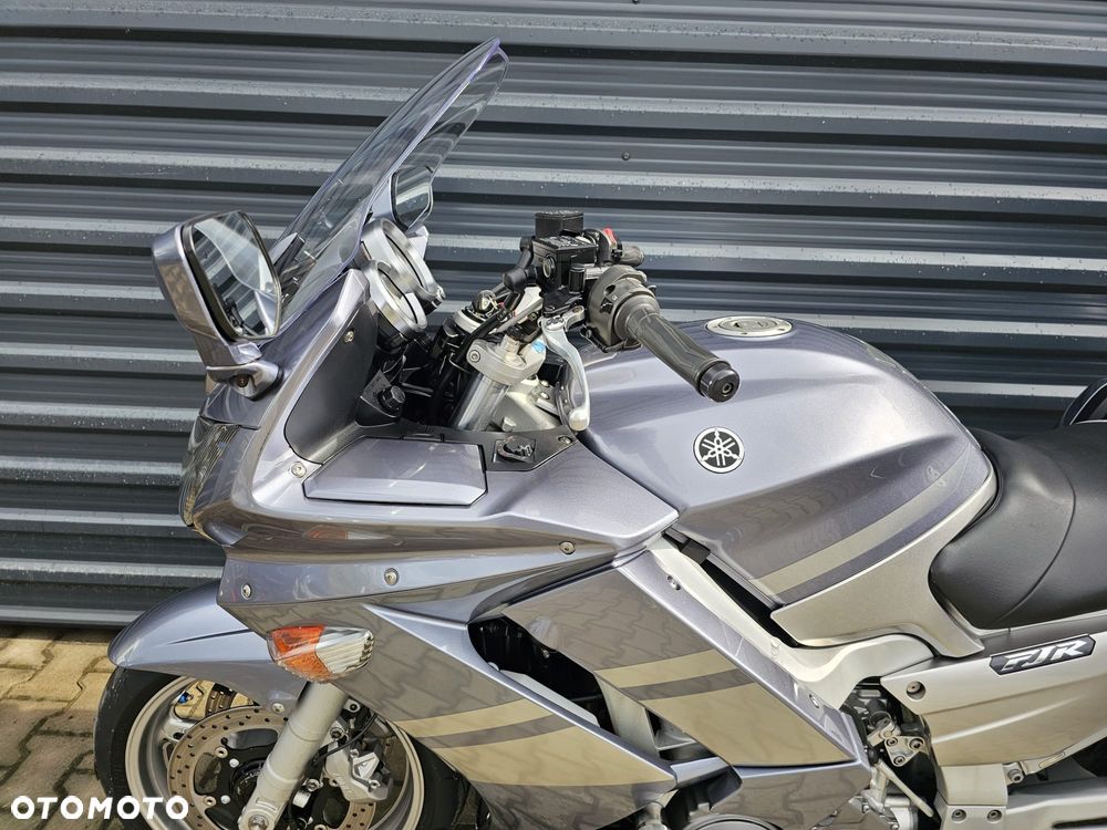 Yamaha FJR - 19