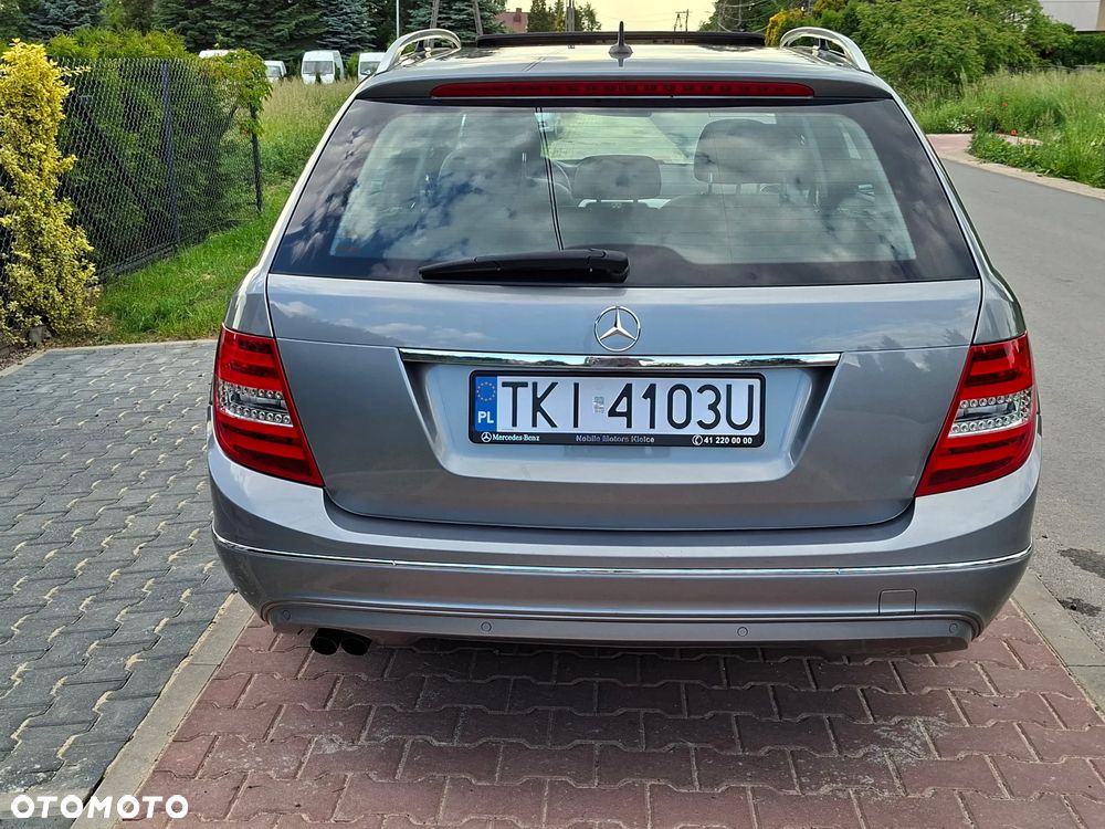 Mercedes-Benz Klasa C 180 CGI Automatik BlueEFFICIENCY Avantgarde - 11