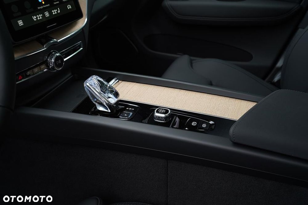 Volvo XC 60 B5 B AWD Ultra Dark - 22