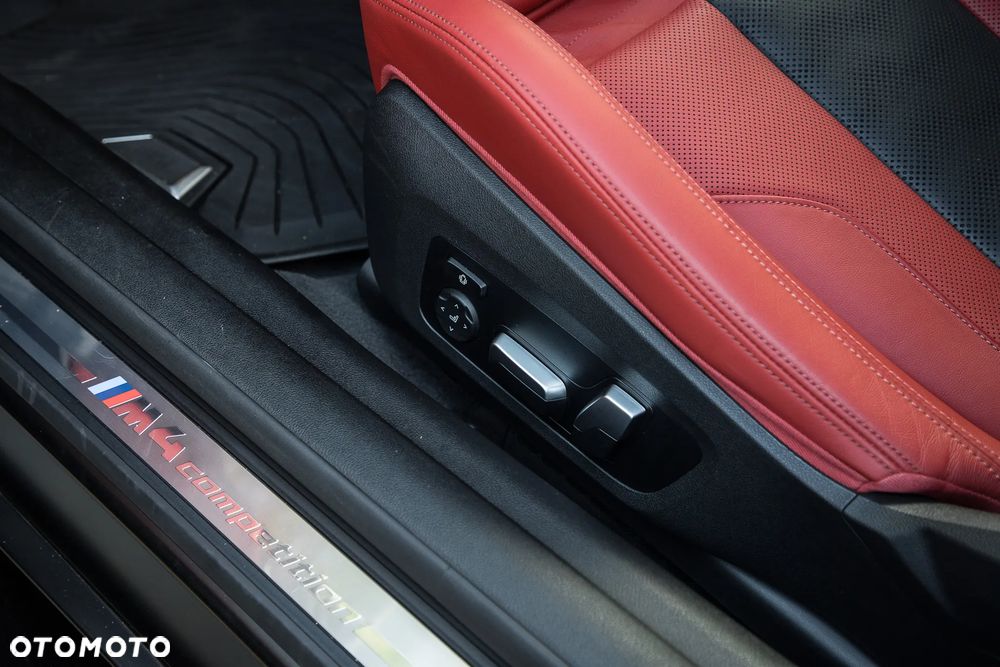 BMW M4 Competition M xDrive sport - 18