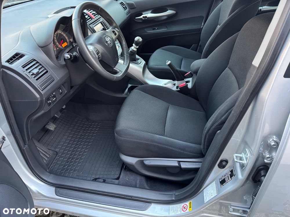 Toyota Auris 1.6 Valvematic Executive - 21