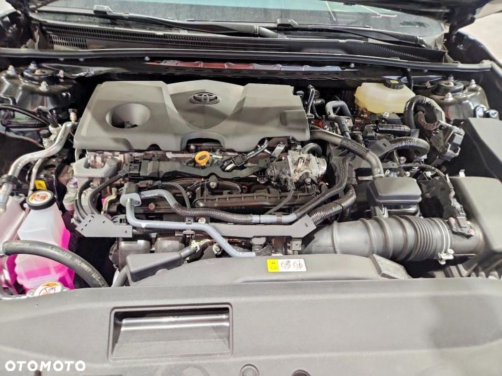 Toyota Camry - 7