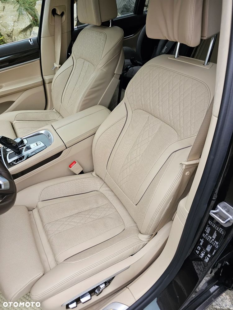 BMW Seria 7 750d xDrive - 31