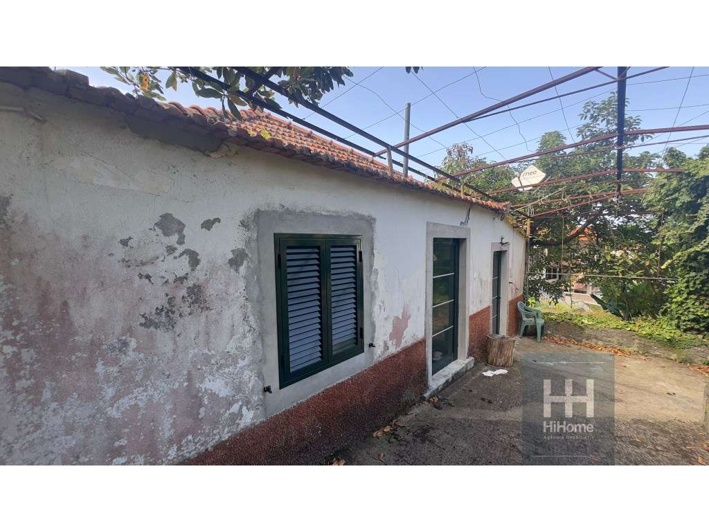 Moradia T2+1 por recuperar no Arco de São Jorge com 890 m2 de lote - Grande imagem: 5/30