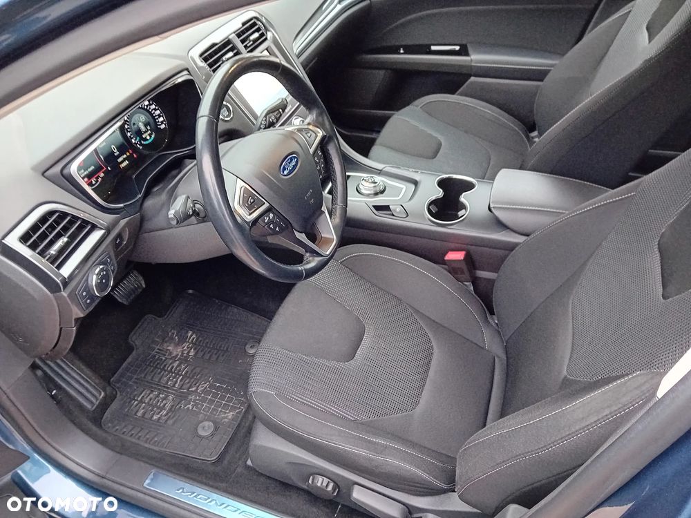 Ford Mondeo 2.0 EcoBlue Titanium - 24
