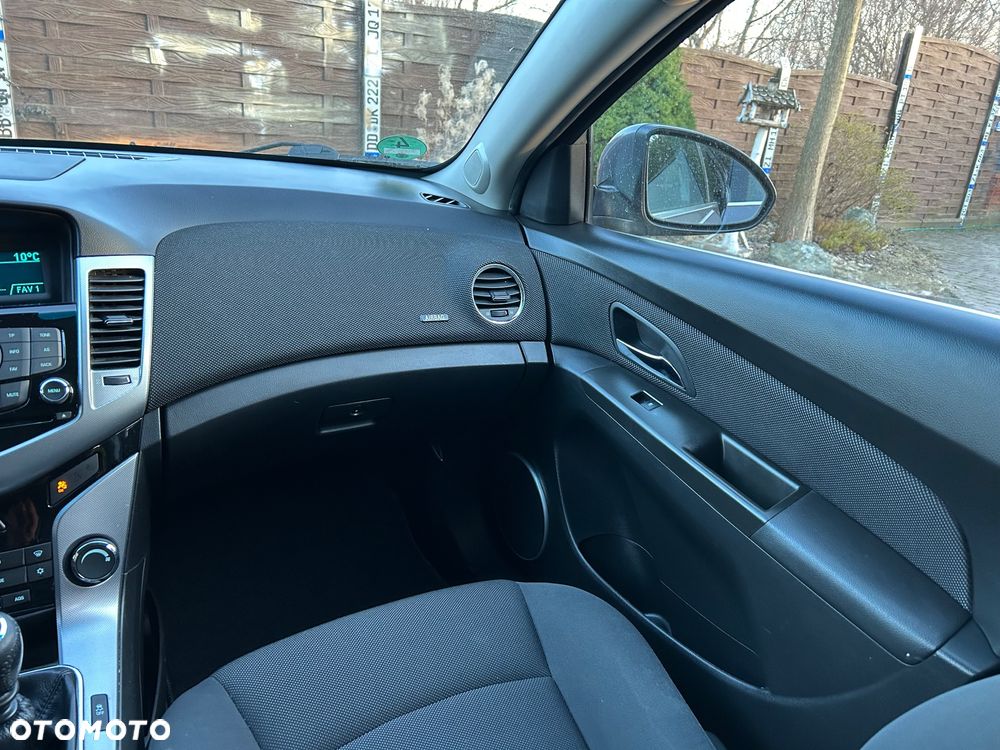 Chevrolet Cruze 1.8 LTZ - 22