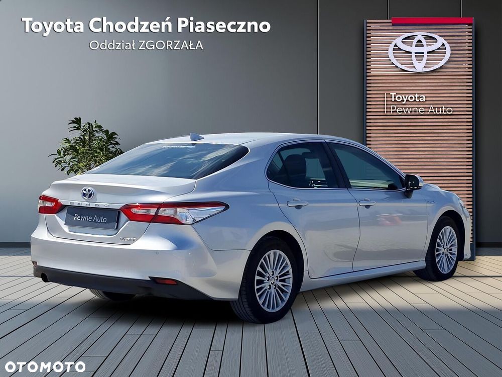 Toyota Camry 2.5 Hybrid Comfort CVT - 6