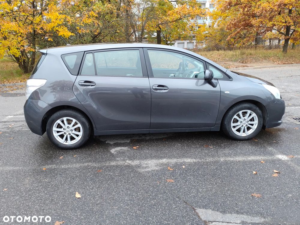 Toyota Verso - 5