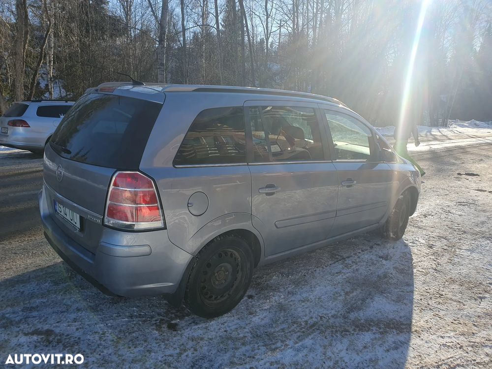 Opel Zafira 1.9 CDTI Cosmo - 3