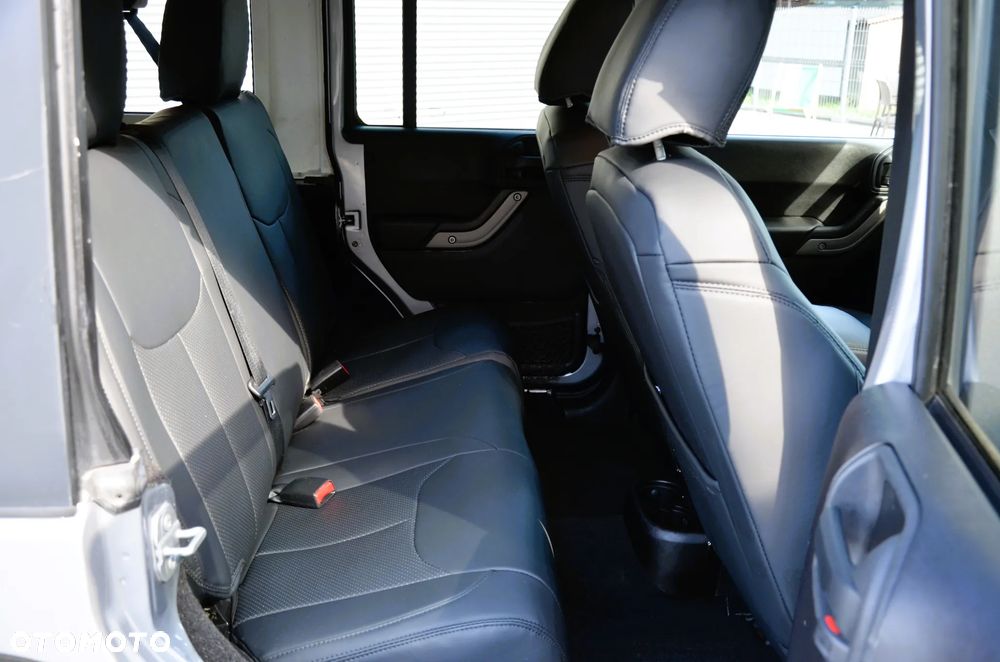 Jeep Wrangler Unlimited 3.6 Automatik Backcountry - 26