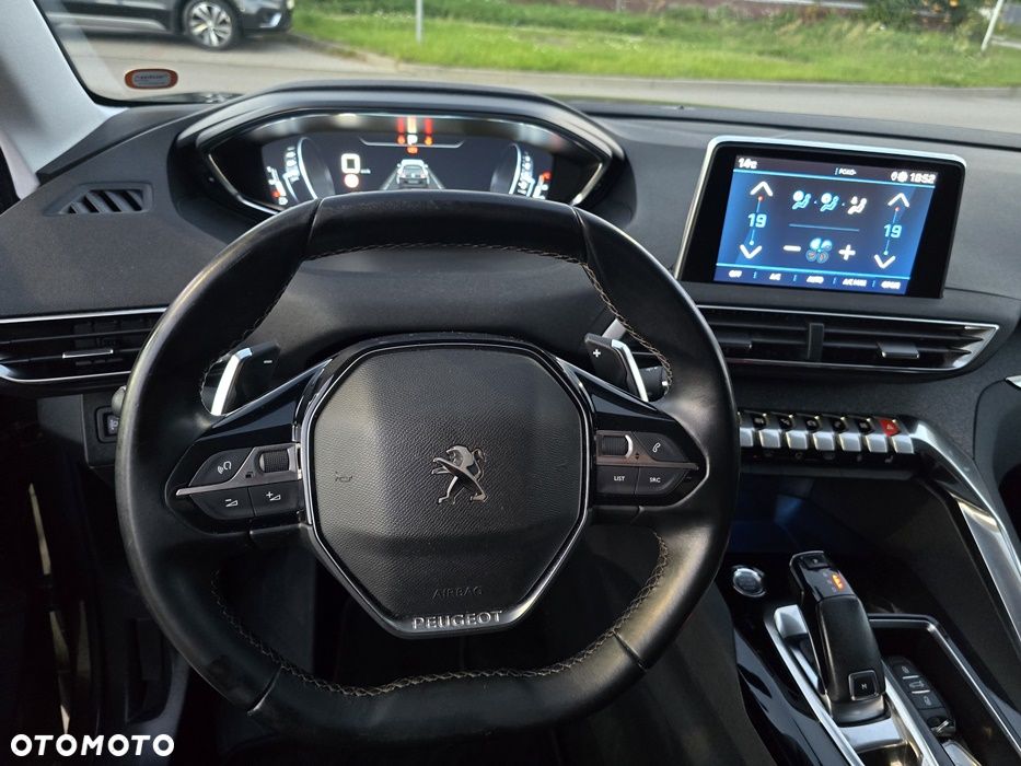 Peugeot 5008 BlueHDi 130 EAT8 Allure - 27