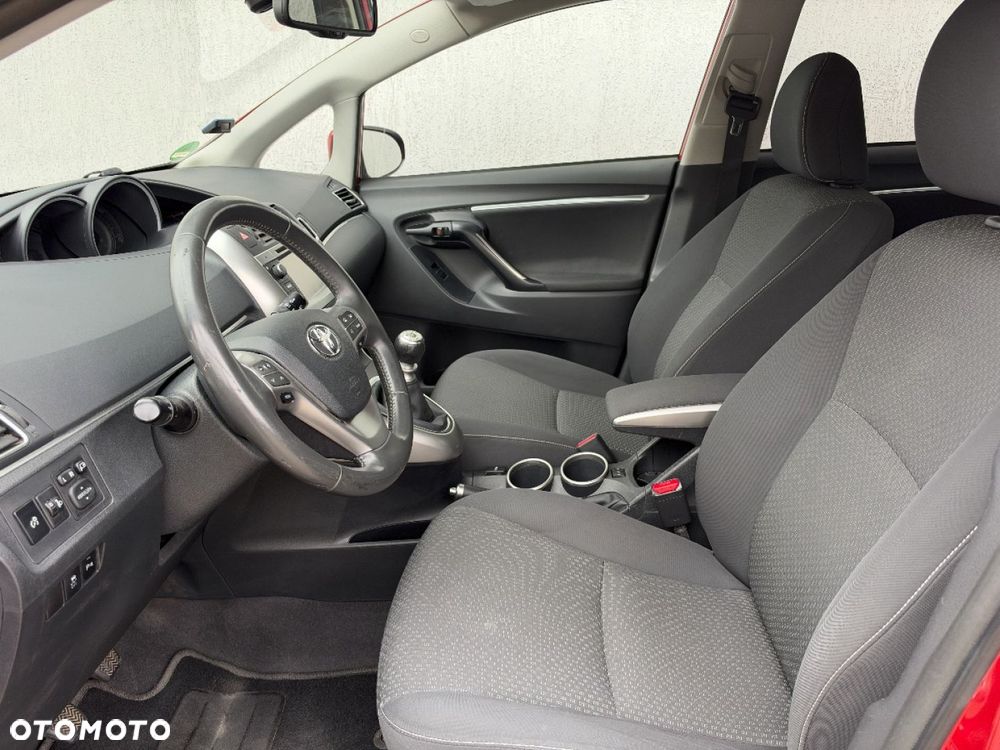 Toyota Verso - 24