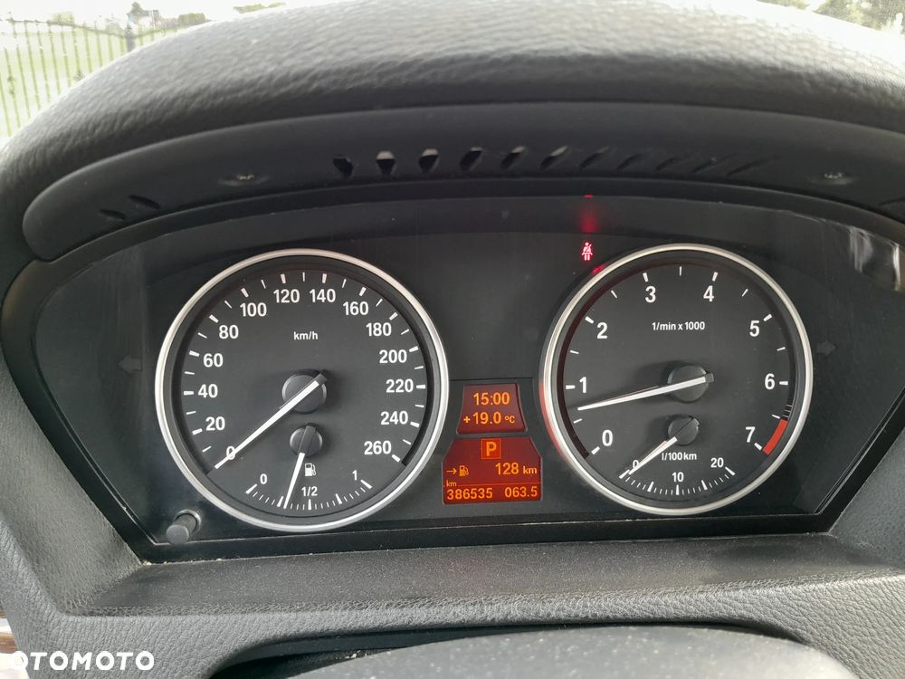 BMW X5 4.8i xDrive - 7