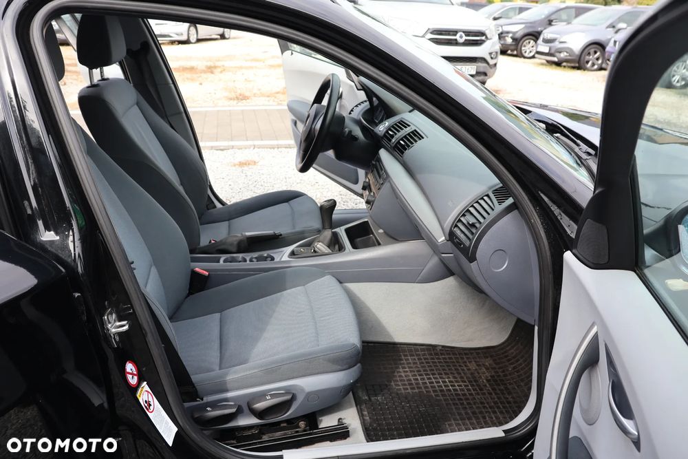 BMW Seria 1 116i - 10
