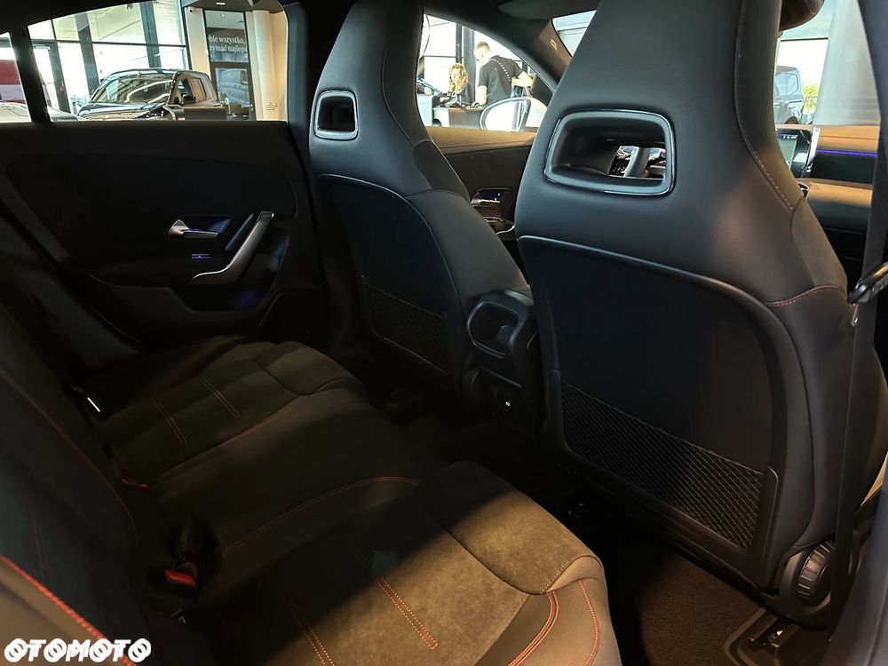 Mercedes-Benz CLA 200 AMG Line 7G-DCT - 16
