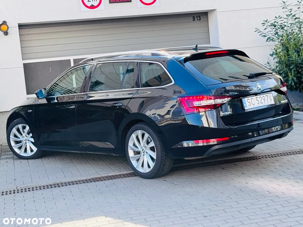 Skoda Superb 2.0 TDI L&K DSG - 8