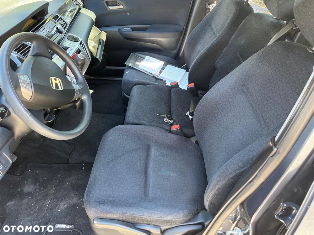 Honda FR-V - 6