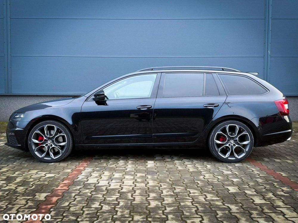 Skoda Octavia 2.0 TSI RS Challenge 245 DSG - 2