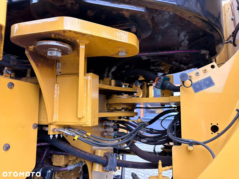 Caterpillar 962M ŁADOWARKA KOŁOWA - 13
