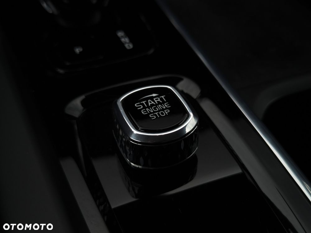 Volvo V60 B4 D Ultimate Dark - 22