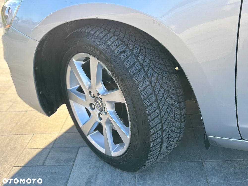 Volvo V60 D4 Geartronic Momentum - 11