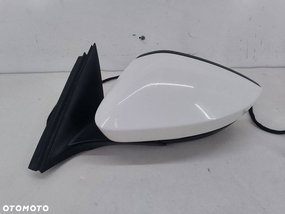 LUSTERKO LEWE SKODA SUPERB III 3V0857933 LF9E - 1