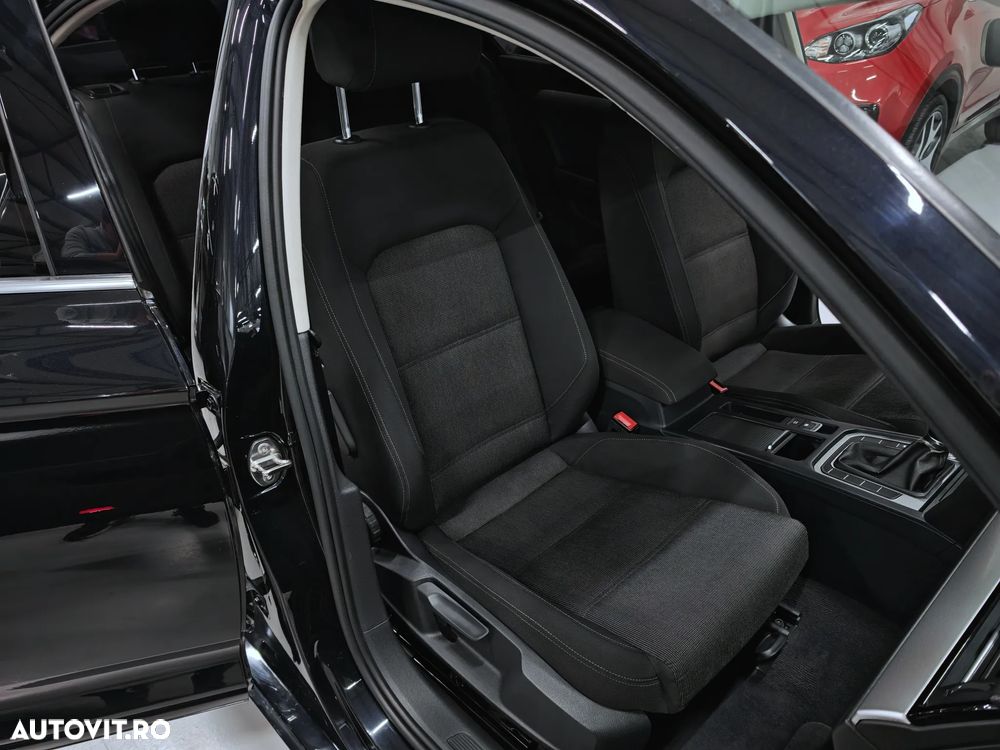 Volkswagen Passat 1.6 TDI (BlueMotion Technology) Comfortline - 24