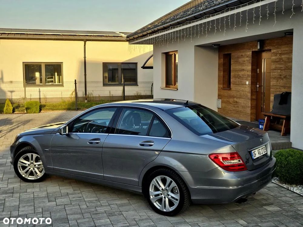 Mercedes-Benz Klasa C 180 BlueEFFICIENCY Avantgarde - 6