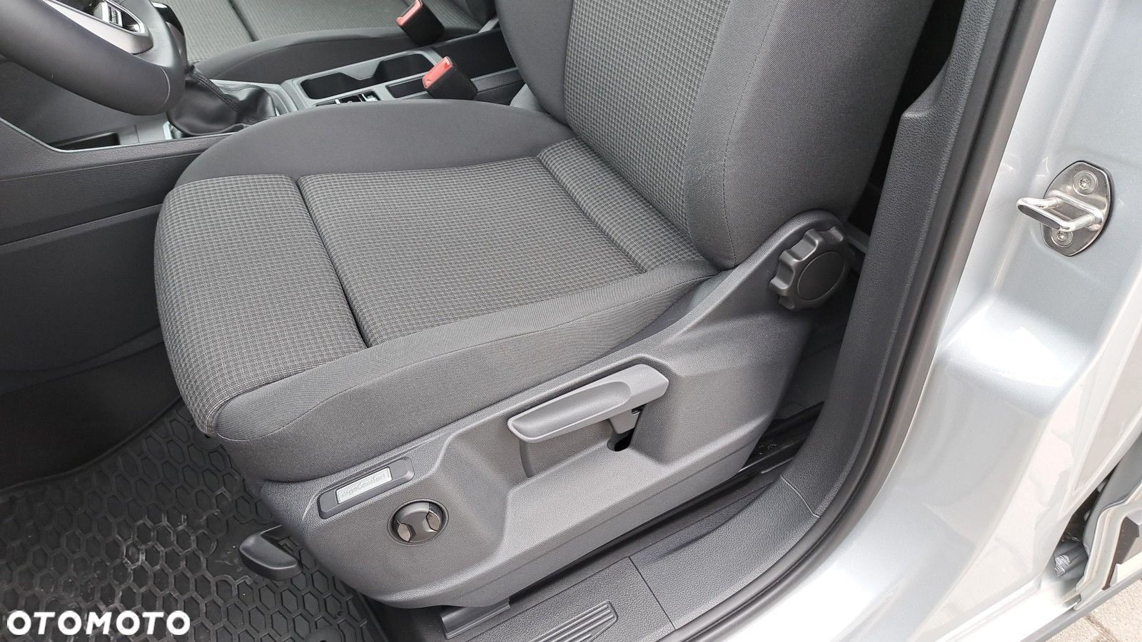 Volkswagen Caddy Cargo - 12