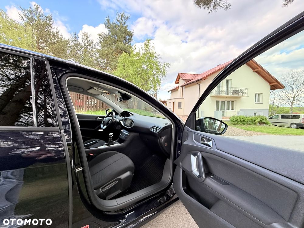 Peugeot 308 1.6 THP Allure - 23