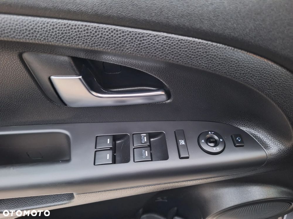 Kia Venga 1.6 CVVT Dream-Team Edition - 35