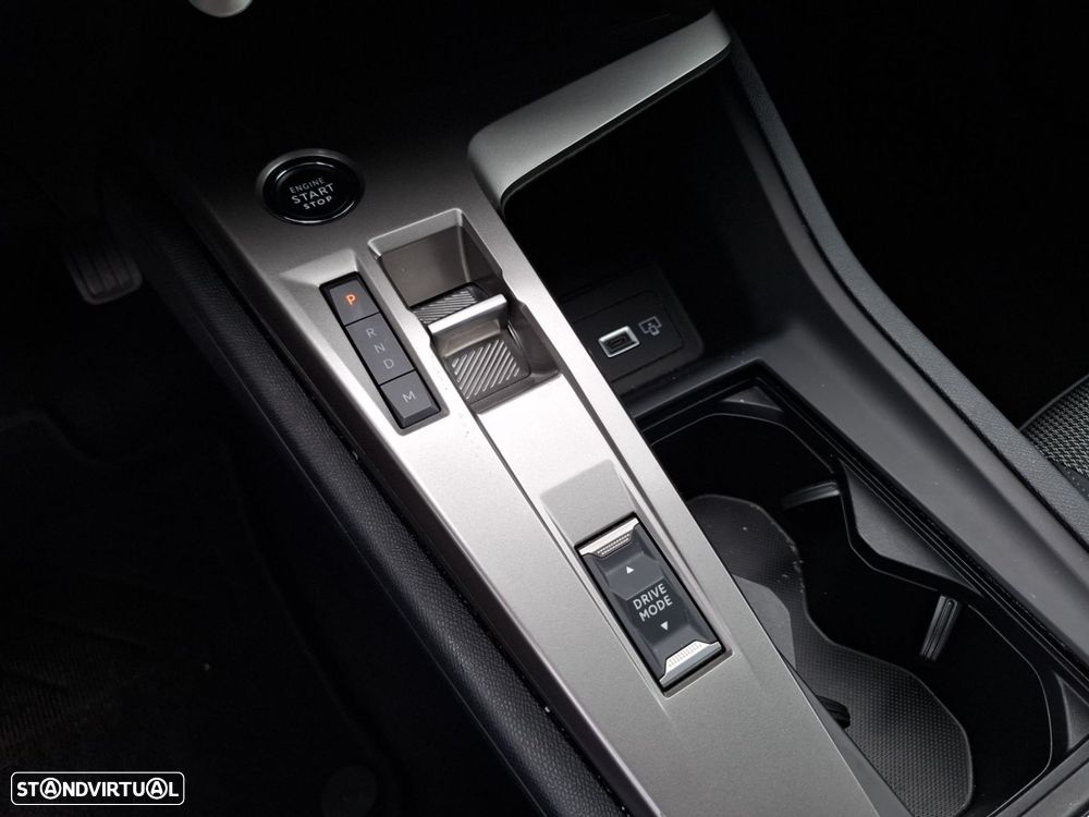 Peugeot 308 SW 1.2 Hybrid Allure e-DCS6 - 19