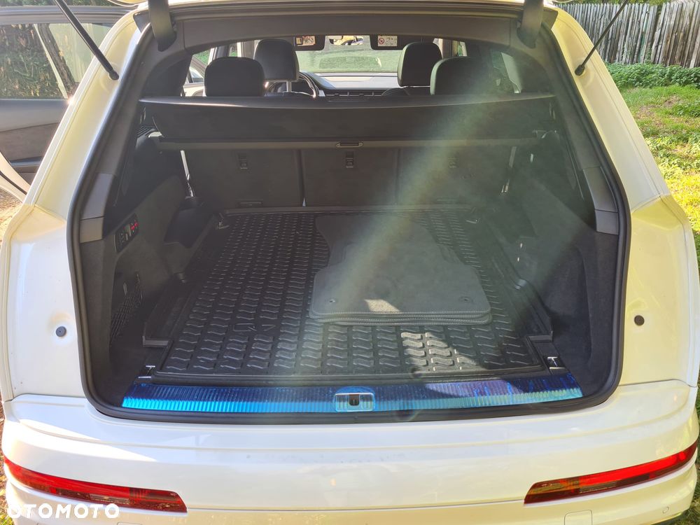 Audi SQ7 - 18