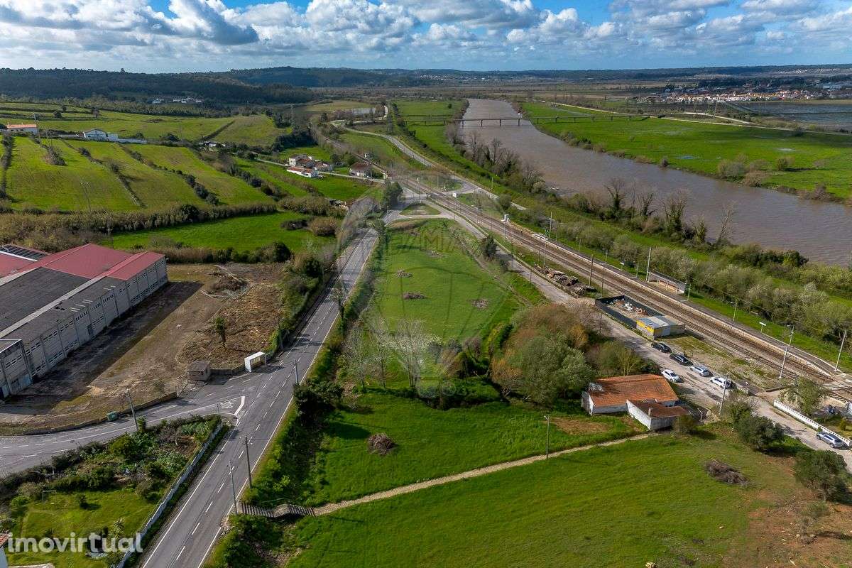 Moradia T2 para venda - Grande imagem: 2/22