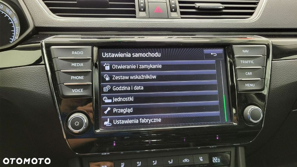 Skoda Superb 2.0 TDI L&K DSG - 18