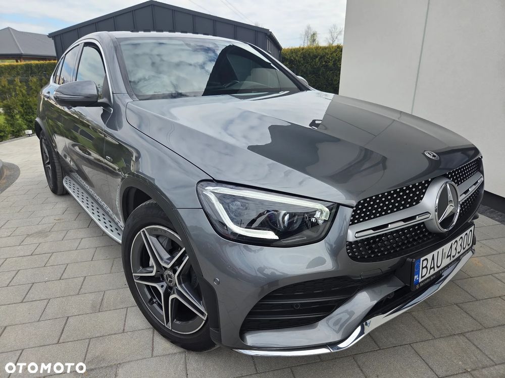 Mercedes-Benz GLC 200 4Matic 9G-TRONIC AMG Line Plus - 12